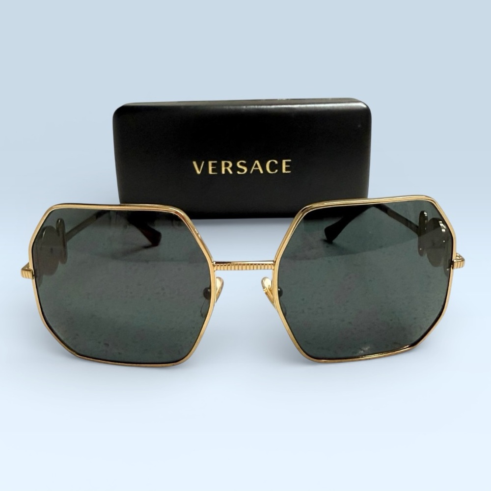 Authentic VERSACE VE2248 Medusa Gold Sunglasses w/ Hard Case NWOT